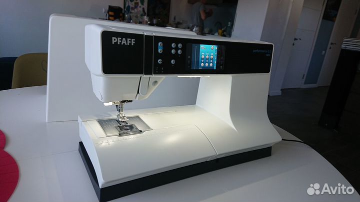 Швейная машина Pfaff performance 5.0