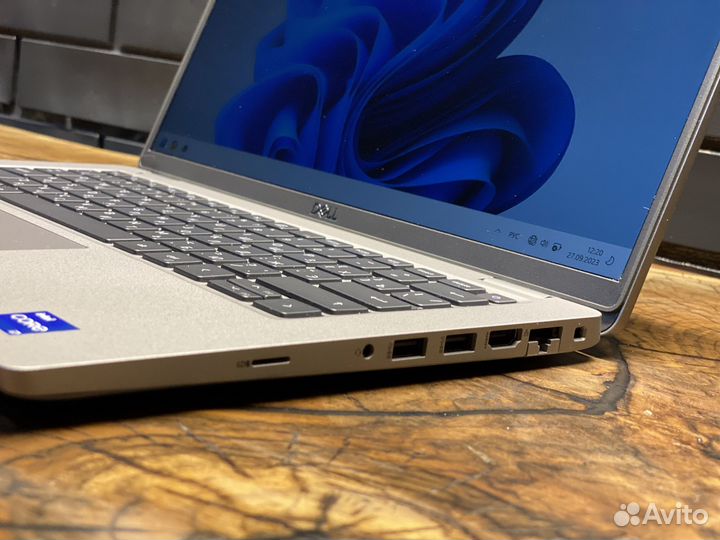 Ноутбук Dell 5420 i7-1185G7/32Gb/512 NVMe