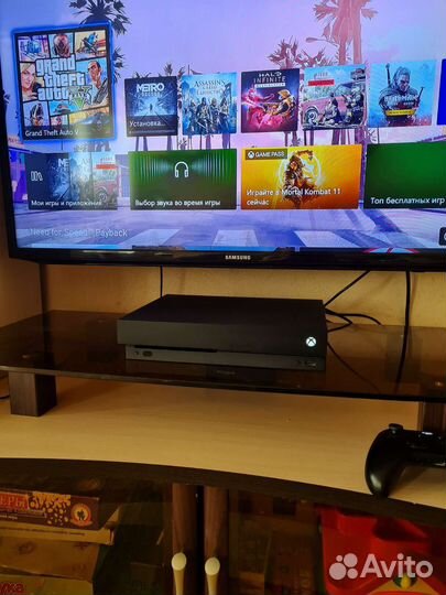 Xbox one x 1tb