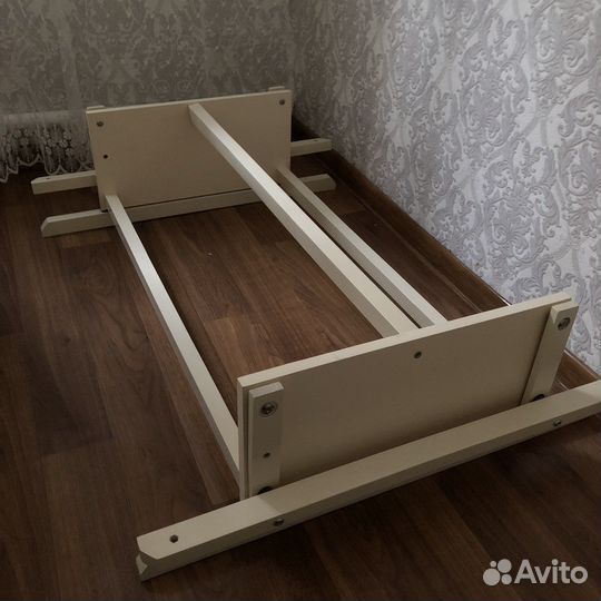 Овальная кроватка-трансформер