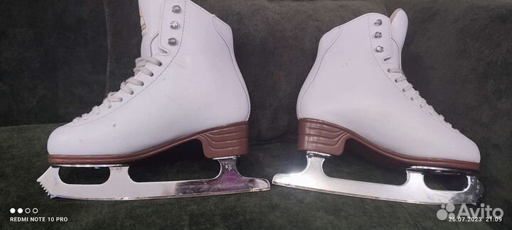 Коньки для фигурного катания