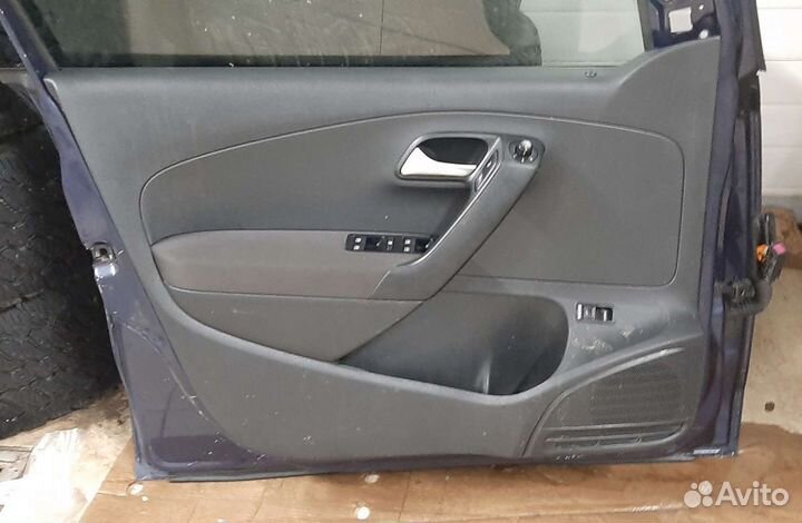 Volkswagen Polo 5 обшивка двери