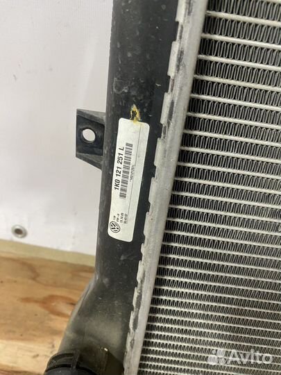 Радиатор охлаждения Audi TT 8J