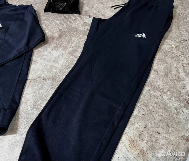 Спортивные костюмы Adidas