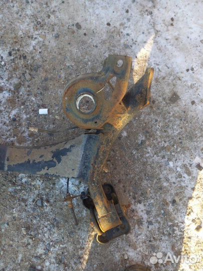 Балка подвески Peugeot 307