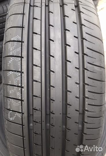 Yokohama BluEarth-XT AE61 215/65 R16 98H