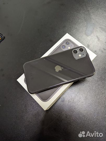 iPhone 11, 64 ГБ