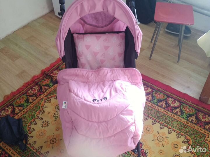 Прогулочная коляска