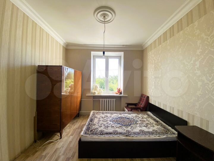 3-к. квартира, 70 м², 2/3 эт.