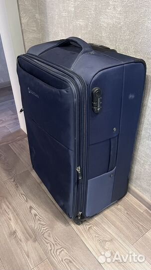 Чемодан на колесах