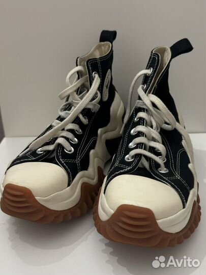 Converse Run Star Motion