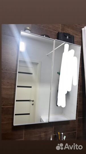 IKEA Шкафчик в ванную с зеркалом