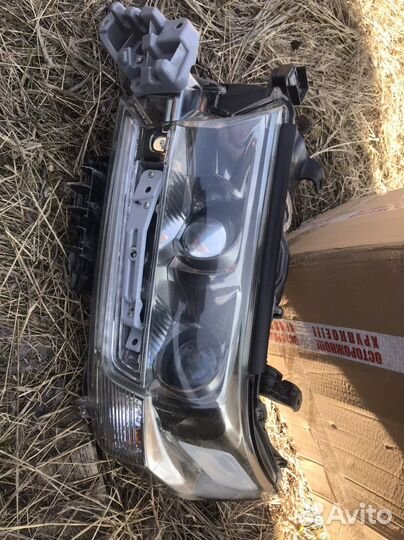 Фары toyota land cruiser 200