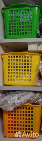 Удобные пластиковые ёмкости для хранения различных