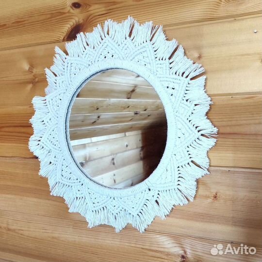 Зеркало настенное круглое в технике макраме