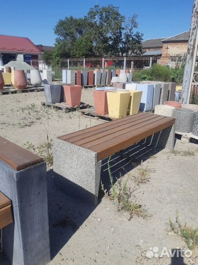 Бетонные скамейки на заказ и в наличии