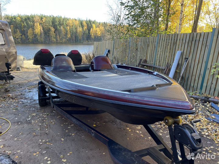 2004 Ranger 521VX корпус