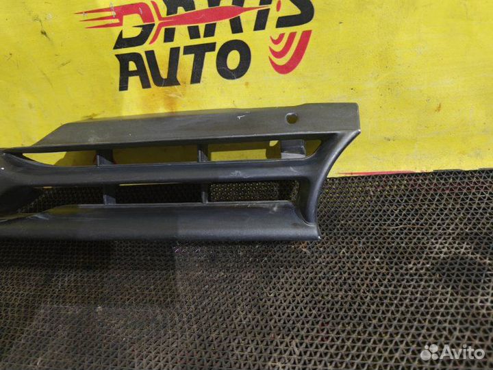 Решетка радиатора Subaru Impreza GF2