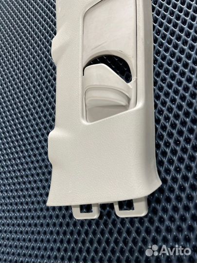 Обшивка стойки Toyota Land cruiser Prado