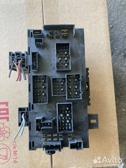 Блок предохранителей в сборе Фольксваген golf 2