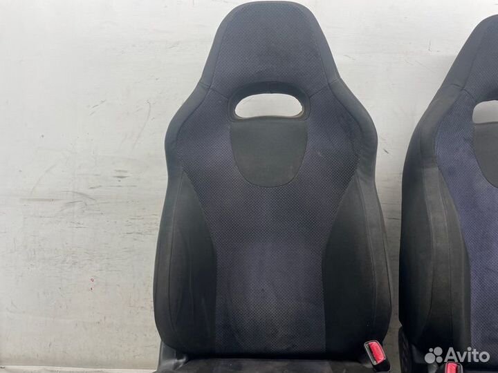 Сиденья комплект передняя Subaru Forester SG5