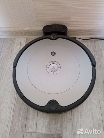Робот пылесос irobot roomba 694