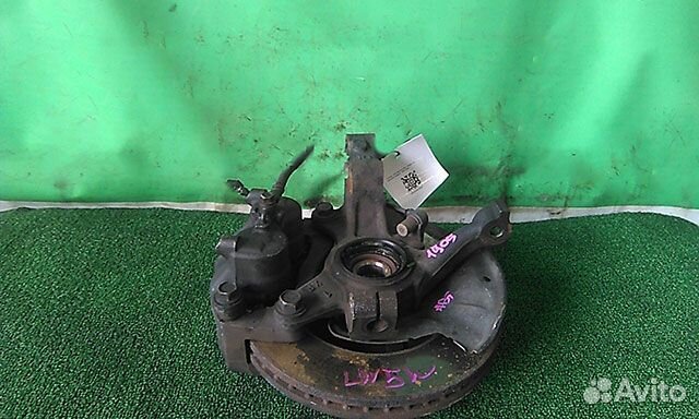 Кулак поворотный правый Mazda MPV