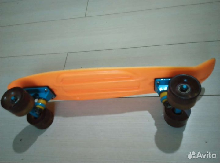 Пениборд колëса светятся