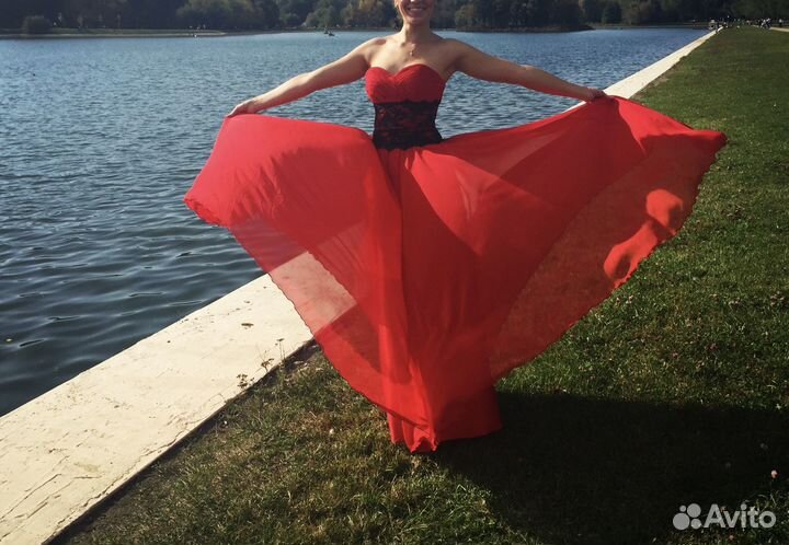 Вечернее красное пышное платье в пол 46-48