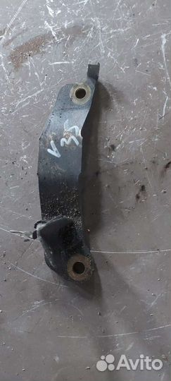 Кронштейн двигателя Nissan Skyline v35