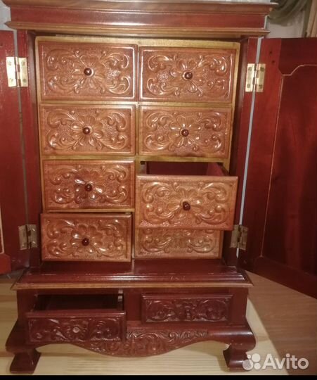 Комод для косметики, Тайланд