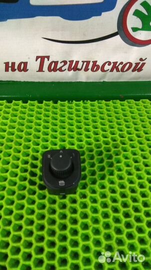 Джойстик зеркал Volkswagen Golf 5 1k0959565h