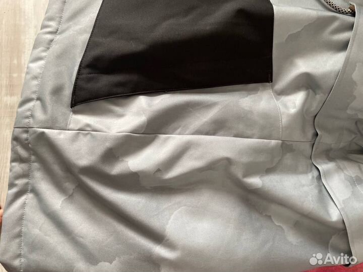 Сноубордическая куртка женская