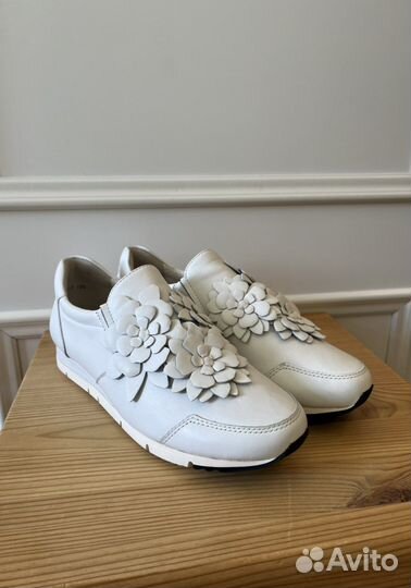 Женские белые кроссовки Kennel&Schmenger