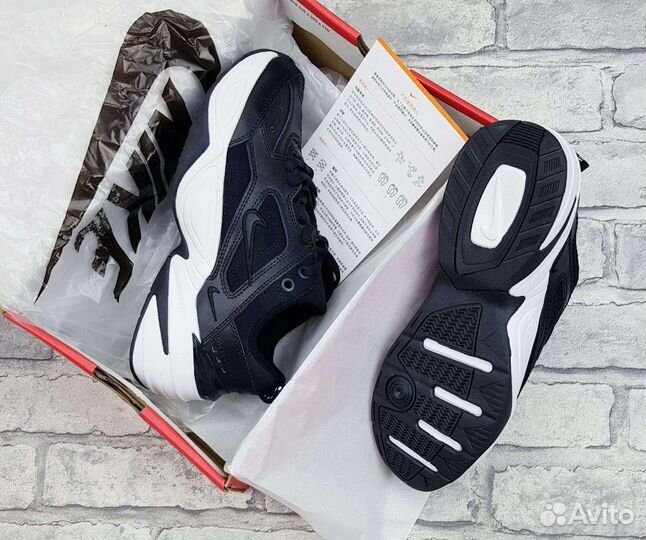 Женские кроссовки Nike Tekno M2K