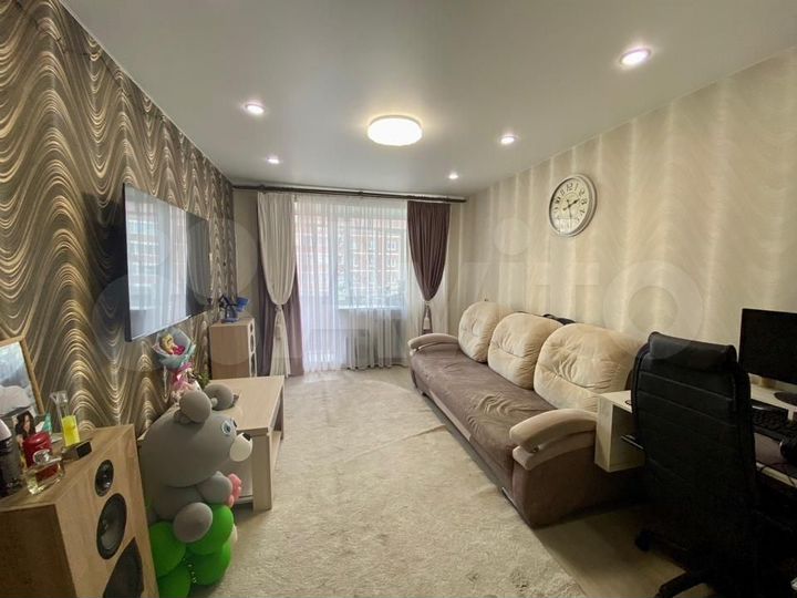 3-к. квартира, 61 м², 4/5 эт.