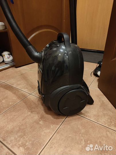 Пылесос LG Turbo Z 1400W