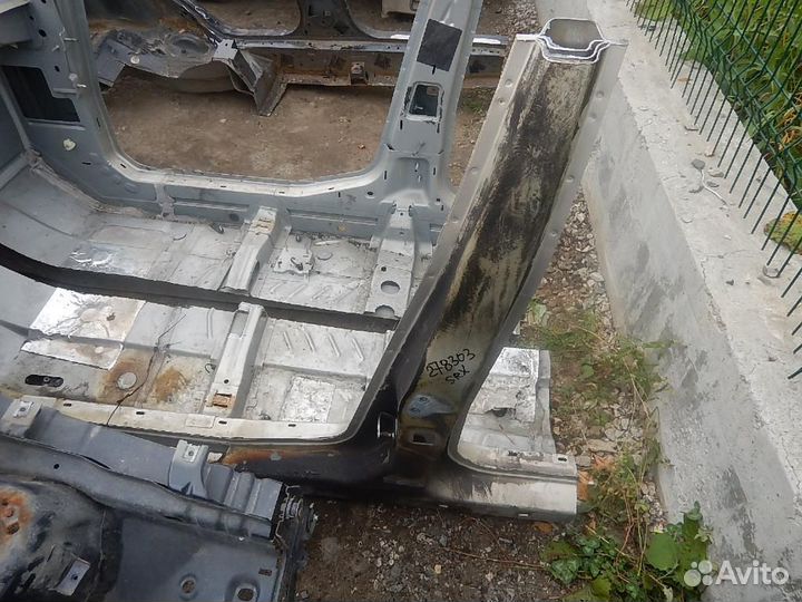 Панель боковая кузова/стойка левая Cadillac SRX