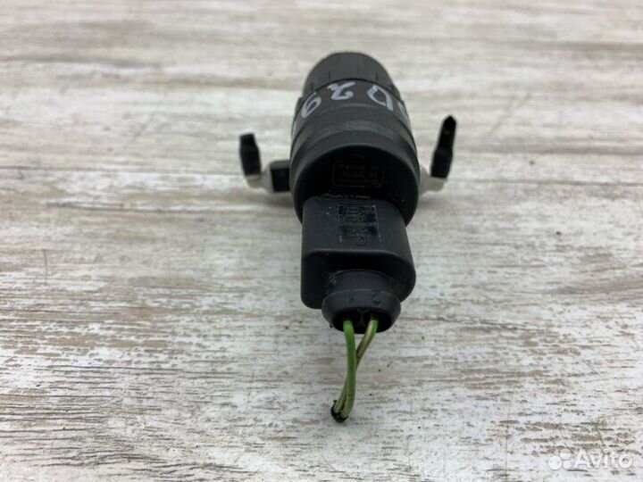 Насос омывателя Volkswagen Tiguan внедорожник cbab