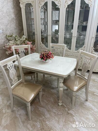 Столы и стулья новые