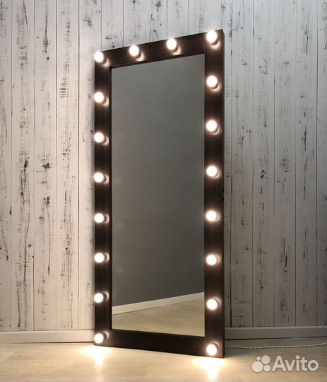 Зеркало с подсветкой
