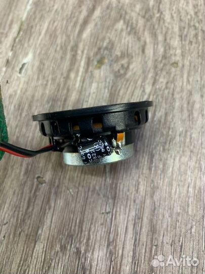 Динамик задний левый Volkswagen Touareg