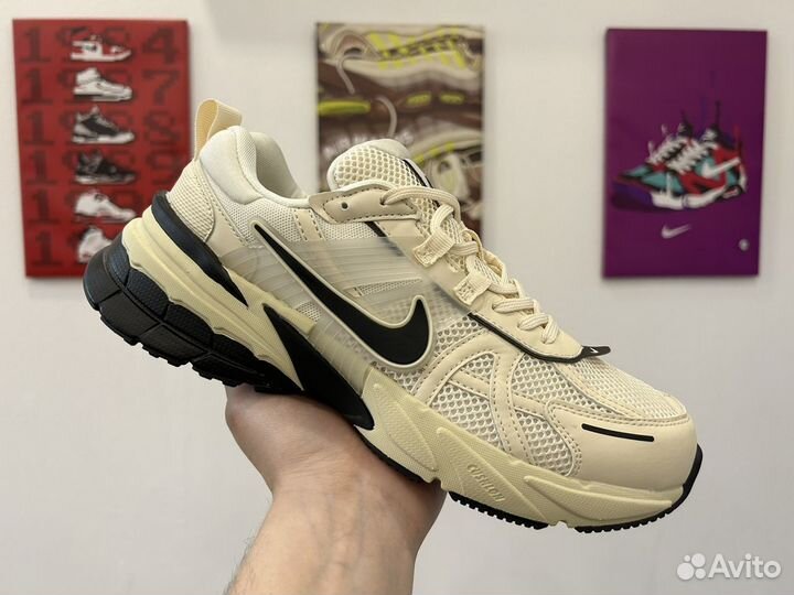 Кроссовки Nike V2K Run