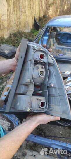 Стоп сигнал на toyota corolla левый