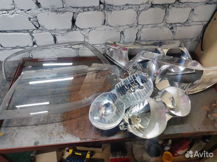 Стекла, отражатели маски Nissan Almera classic