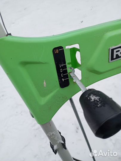 Снегоуборщик бензиновый самоходный бу