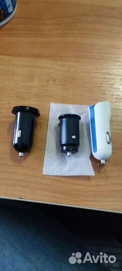 Зарядник USB в авто/прикуриватель
