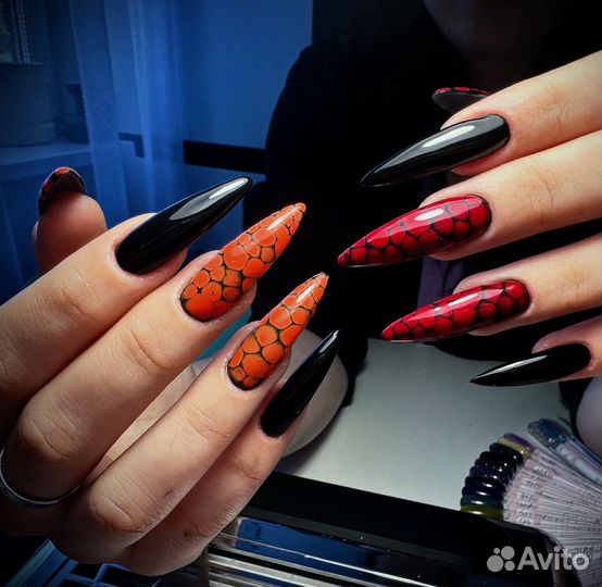 Маникюр,покрытие,наращивание ногей