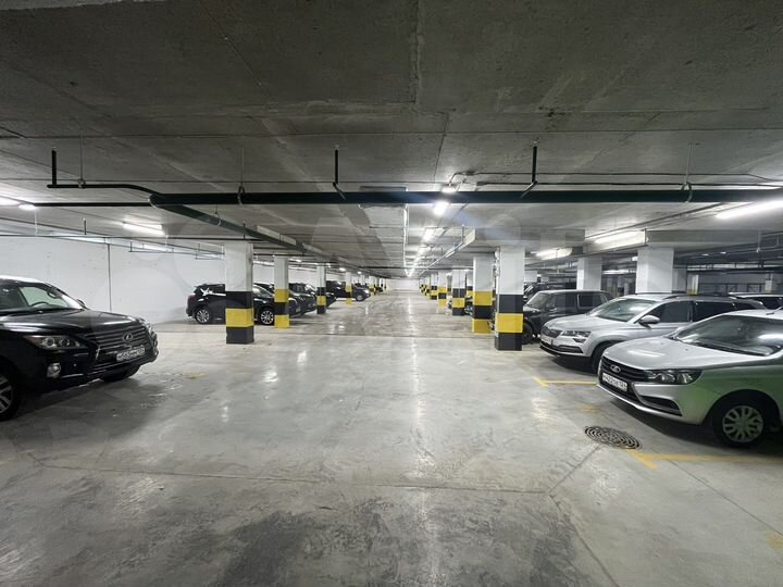 Машиноместо, 14 м²