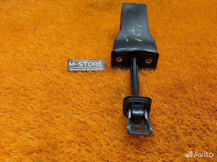 Ограничитель двери задний левый Volkswagen Tiguan